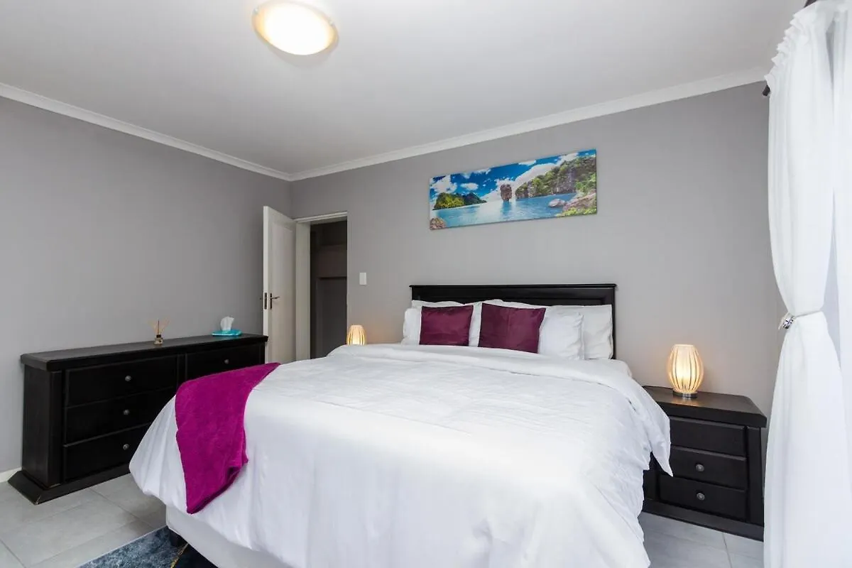 Winelands Escape Daire Durbanville