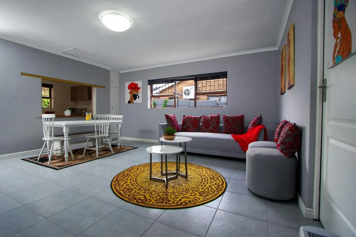 Winelands Escape Daire Durbanville